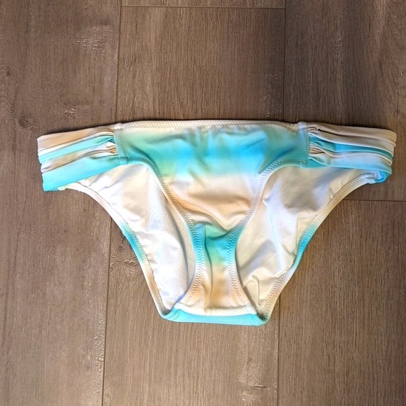 Victoria's Secret bikini bottoms - Picture 2 of 5